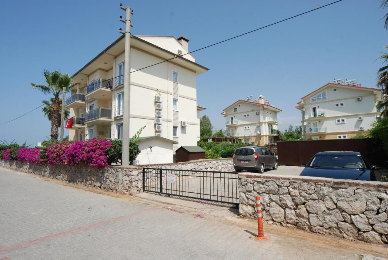 Saros Apartments Calis Beach Fethiye Eksteriør billede