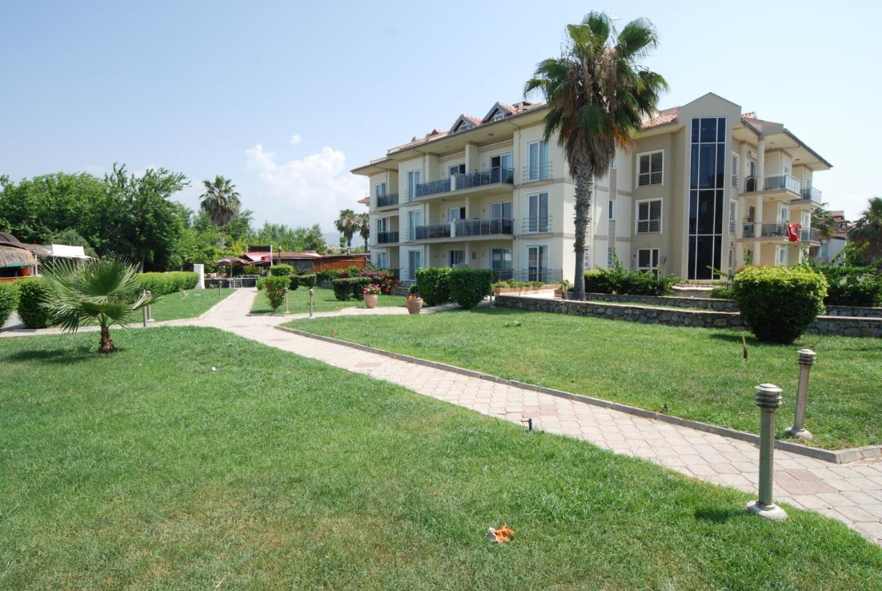 Saros Apartments Calis Beach Fethiye Eksteriør billede