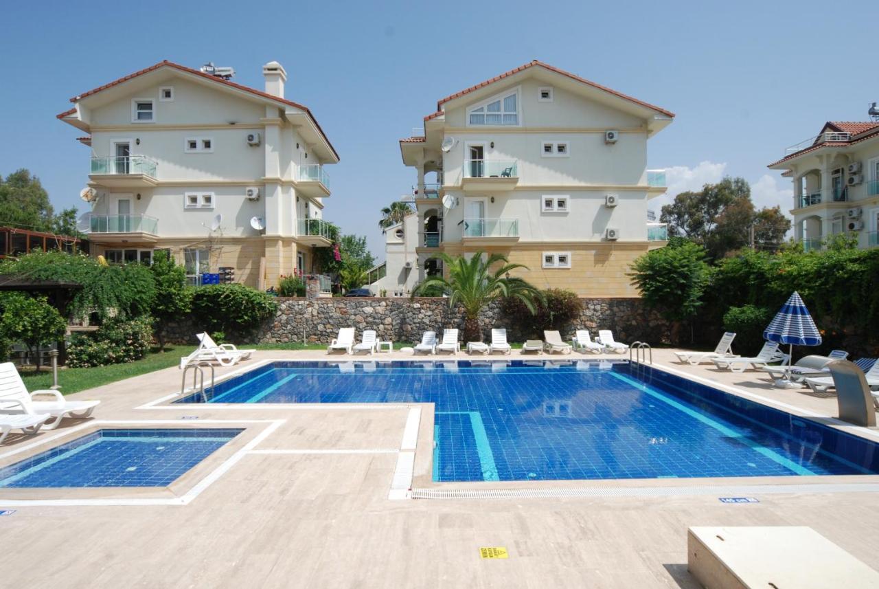 Saros Apartments Calis Beach Fethiye Eksteriør billede