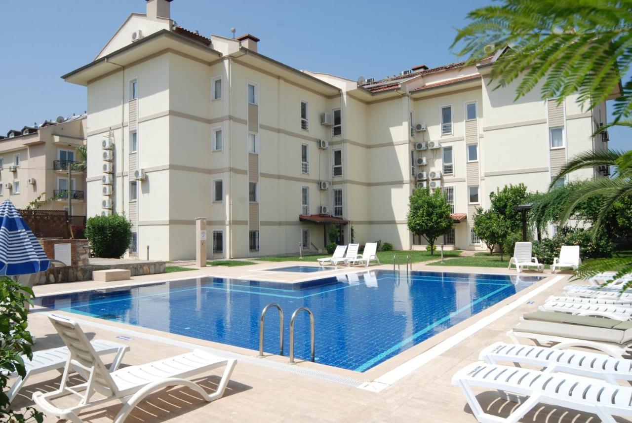 Saros Apartments Calis Beach Fethiye Eksteriør billede