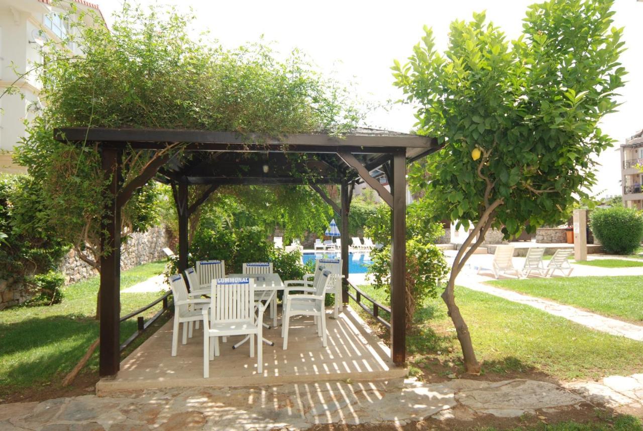 Saros Apartments Calis Beach Fethiye Eksteriør billede