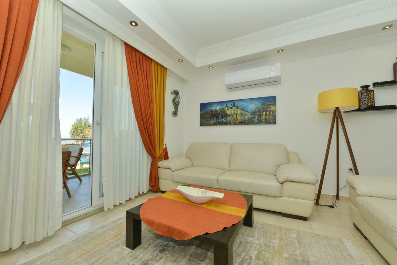 Saros Apartments Calis Beach Fethiye Eksteriør billede