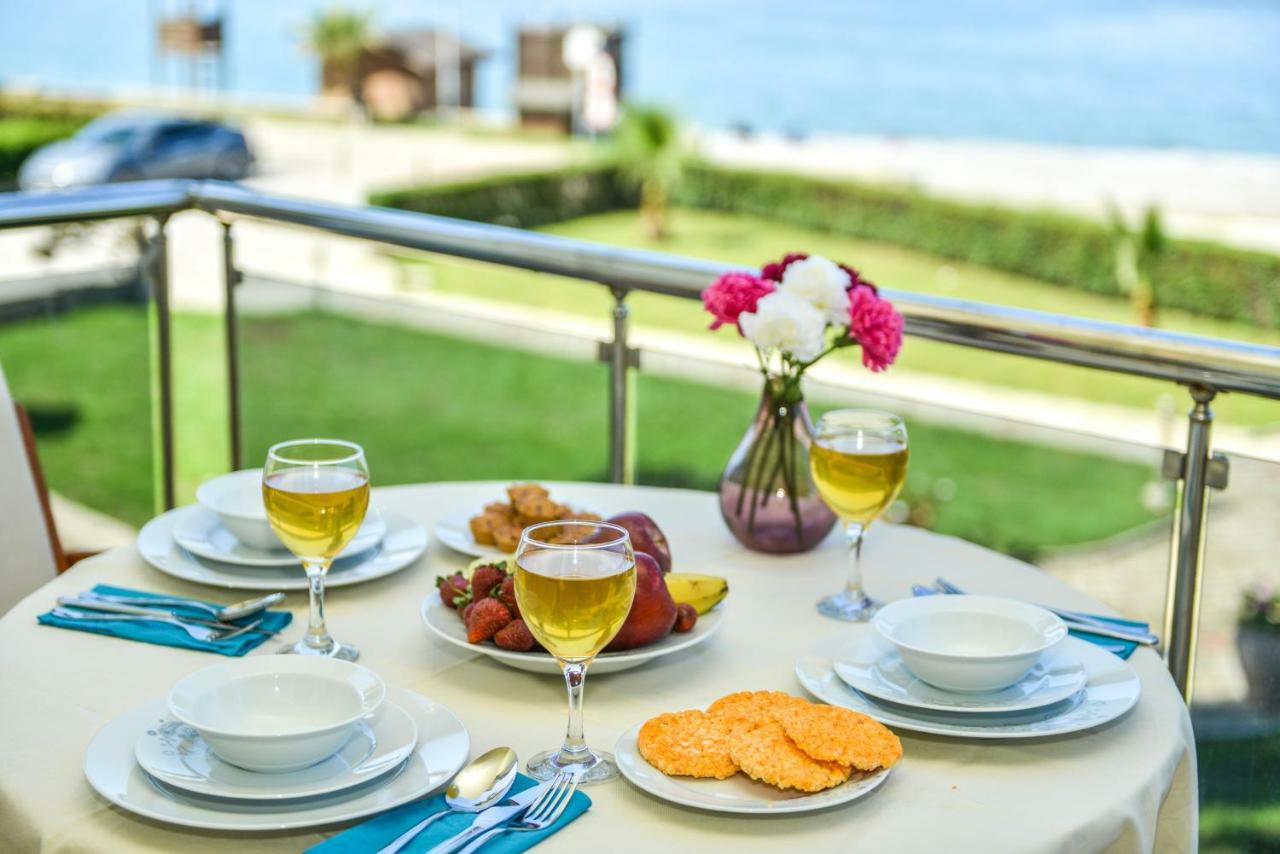 Saros Apartments Calis Beach Fethiye Eksteriør billede