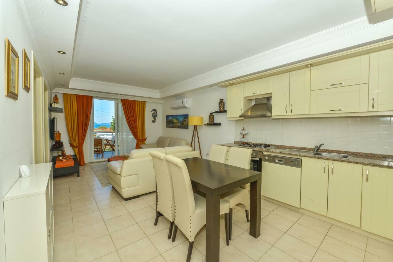 Saros Apartments Calis Beach Fethiye Eksteriør billede