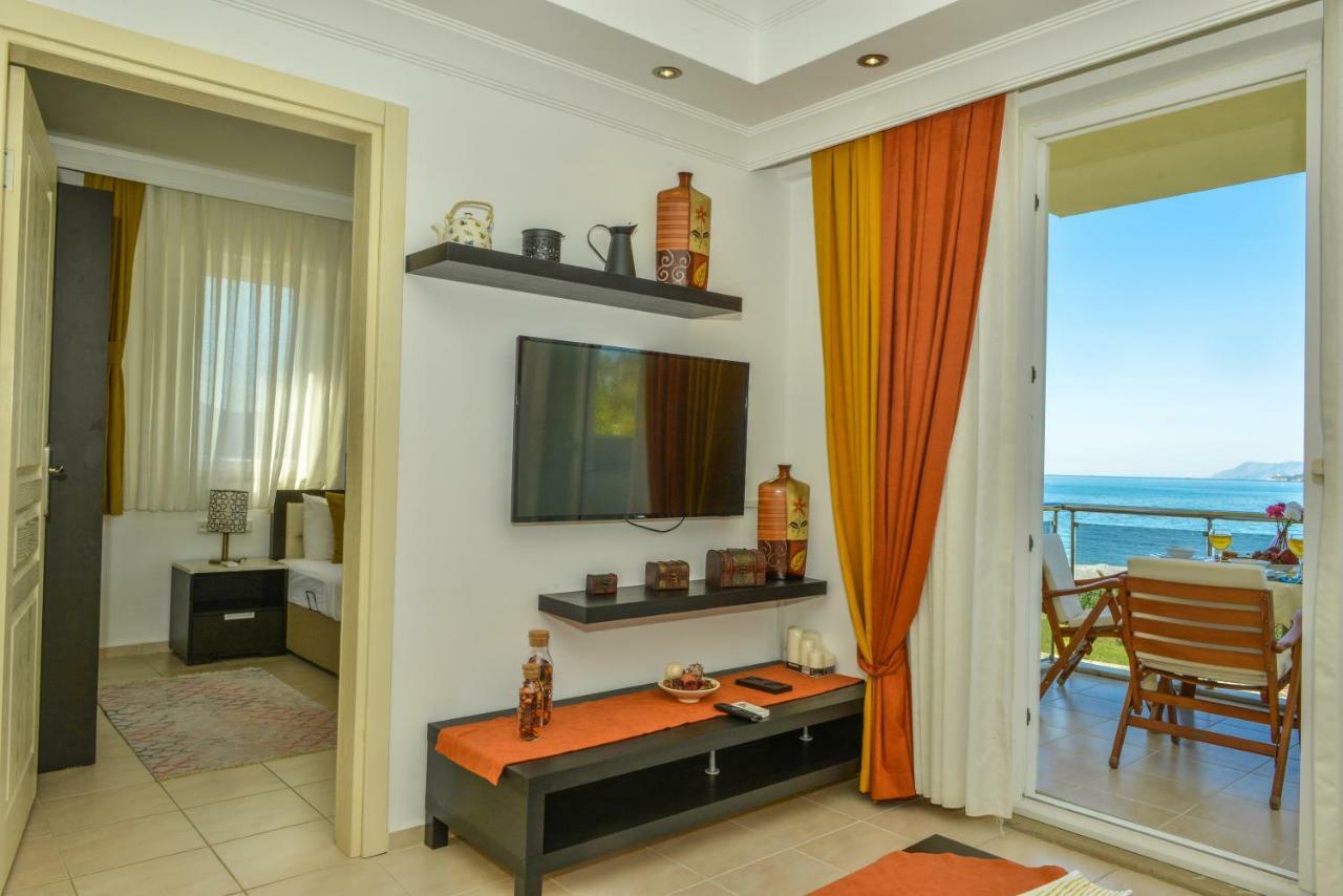 Saros Apartments Calis Beach Fethiye Eksteriør billede